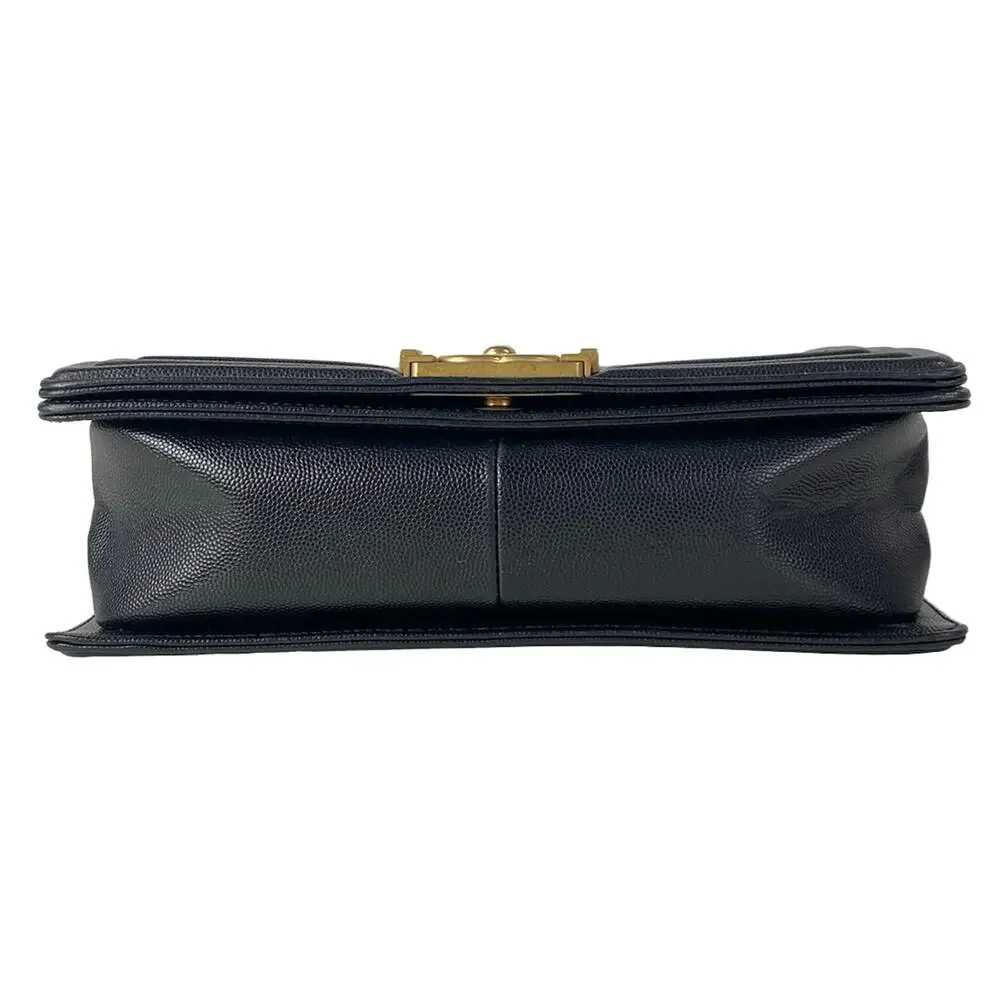 Chanel Boy Chanel / Matelasse Shoulder Bag A67086